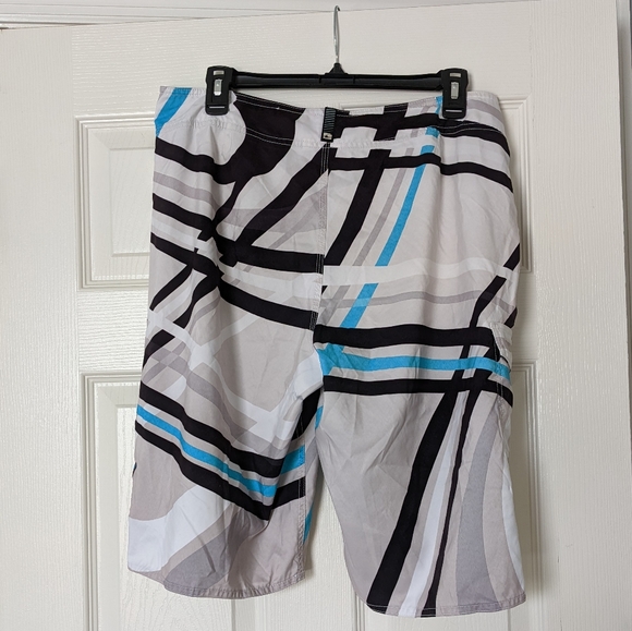 💦 O'Neill Board Shorts | Swimsuit | 32 - Picture 2 of 13